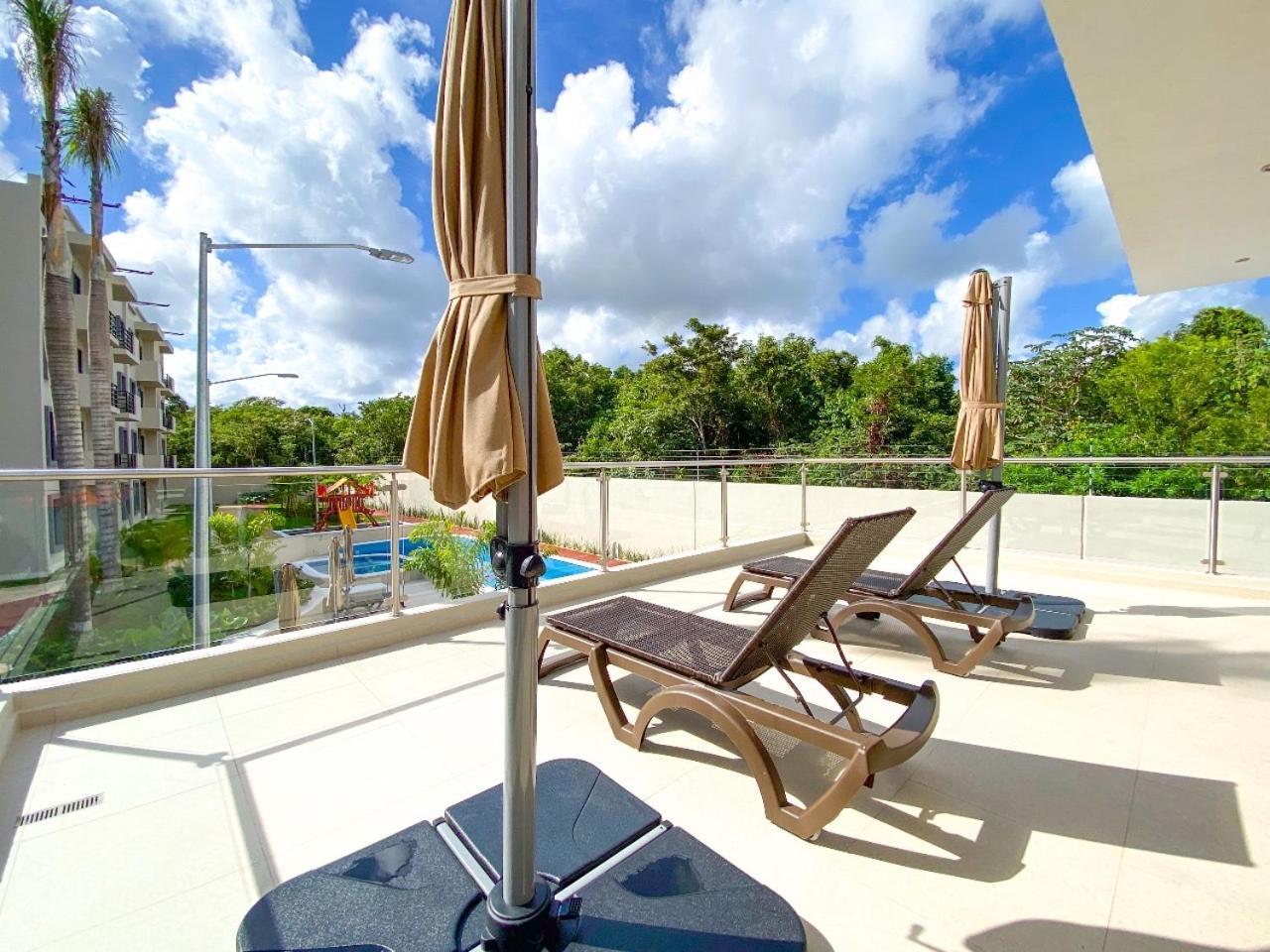 Astoria Gated Condos Канкун Екстериор снимка