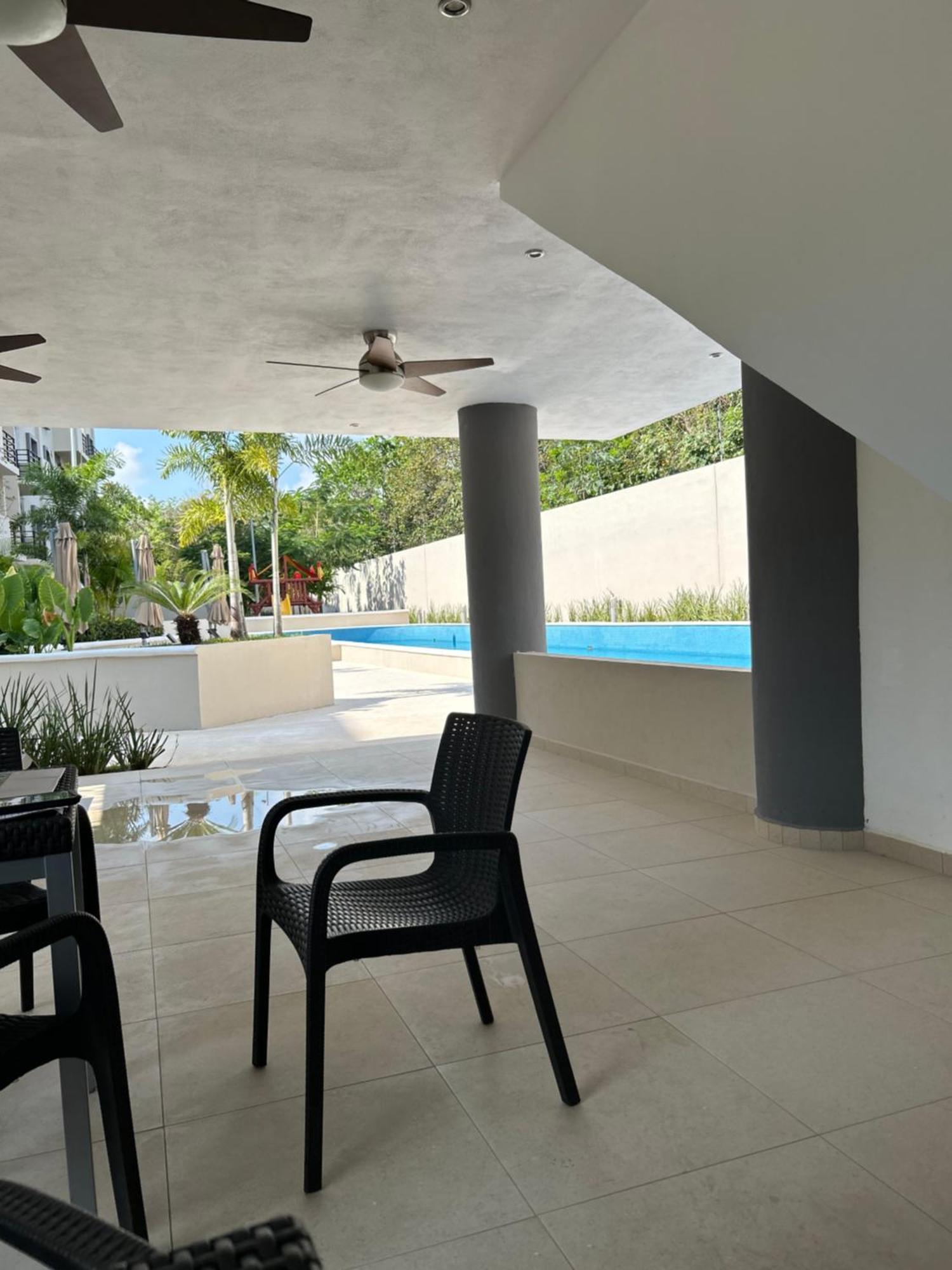 Astoria Gated Condos Канкун Екстериор снимка